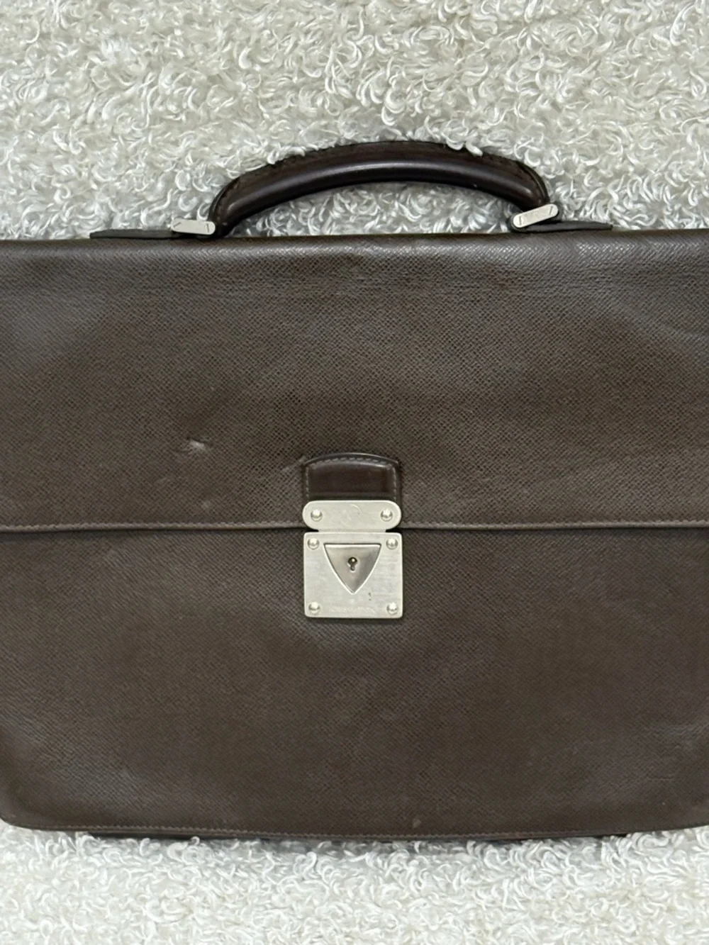 Louis Vuitton Taiga Neo Robusto Briefcase